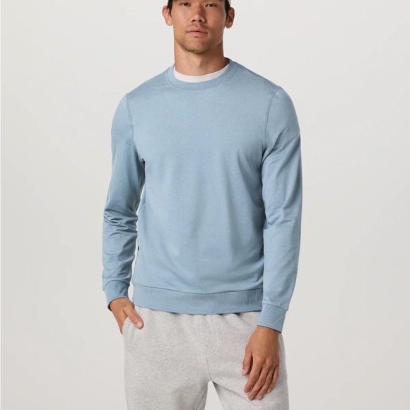 Vuori Men's Light Blue Ponto Performance Crew - Picture 2 of 2